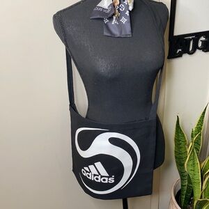 DIY Black Messenger Tote Bag​